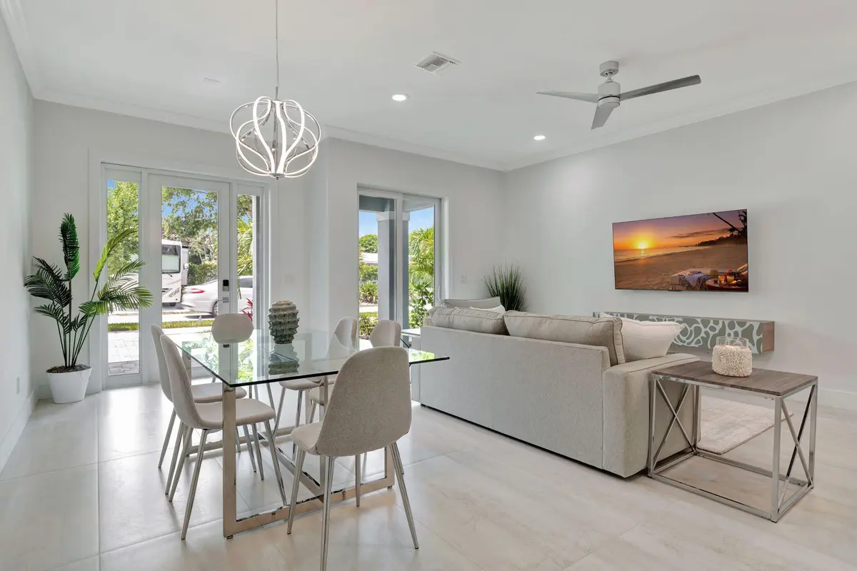 7-web-or-mls-_MLP0422 at 4662 SE Manatee Way, Stuart