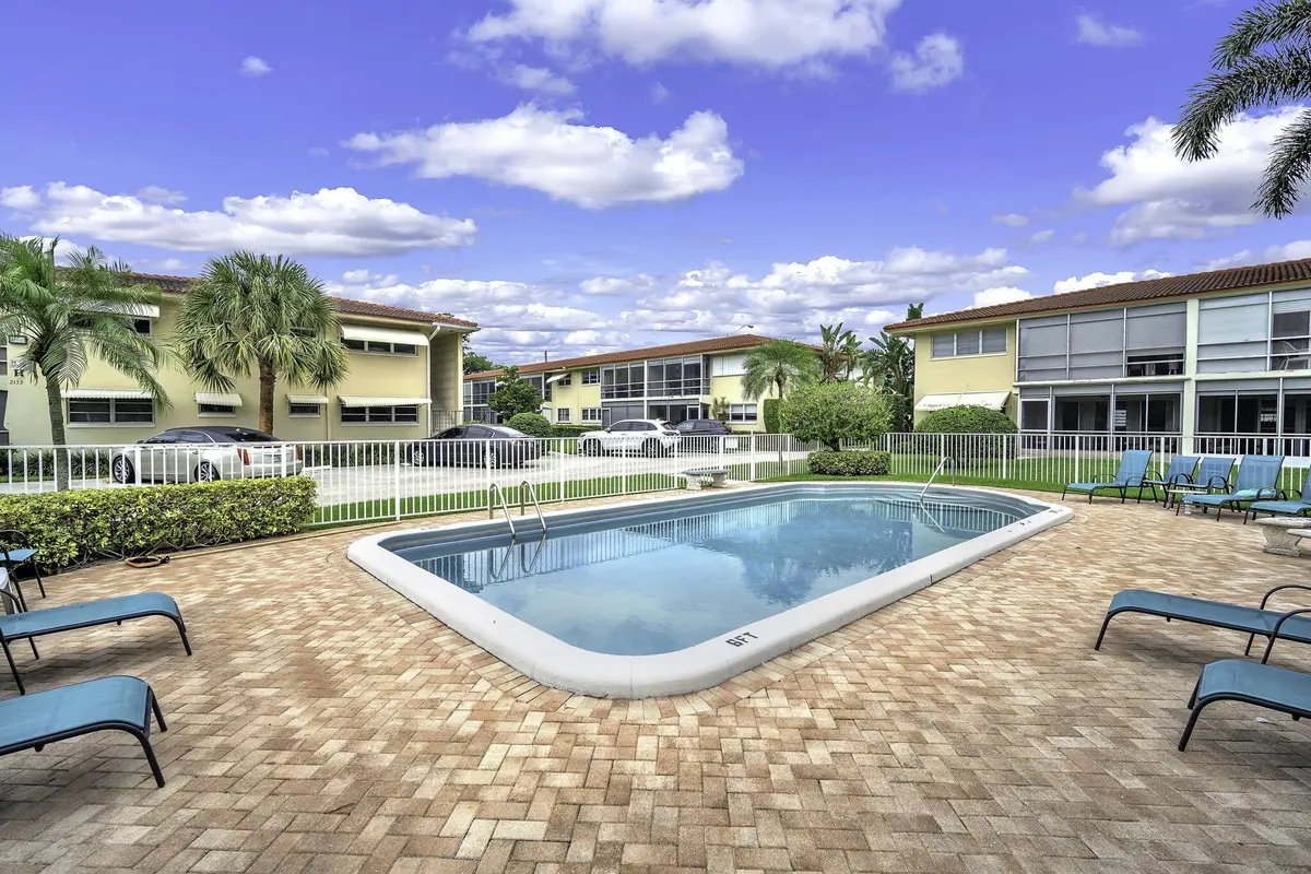 27-web-or-mls-DSC01361 at 2130 NE 36th Street 63, Lighthouse Point
