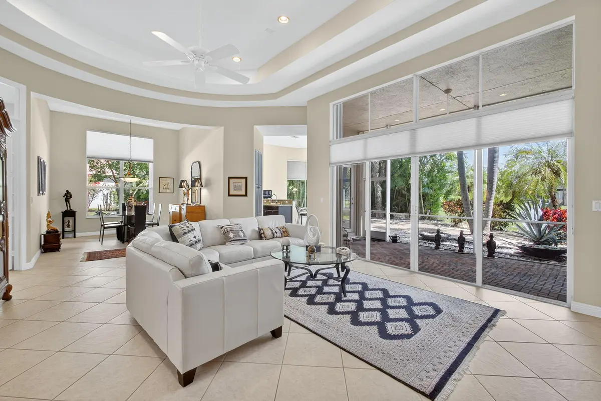 ACCENTED LAYERED CEILING IN LIVING AREA at 9314 Via Classico, Wellington