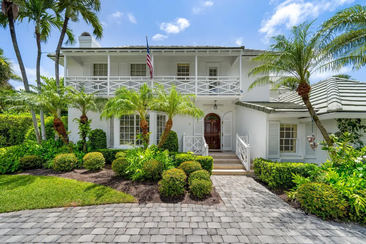 Front Exterior at 6 Via Vizcaya, Palm Beach
