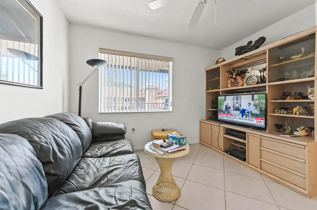 27 Den 02 at 5952 Regal Glen Drive 207, Boynton Beach