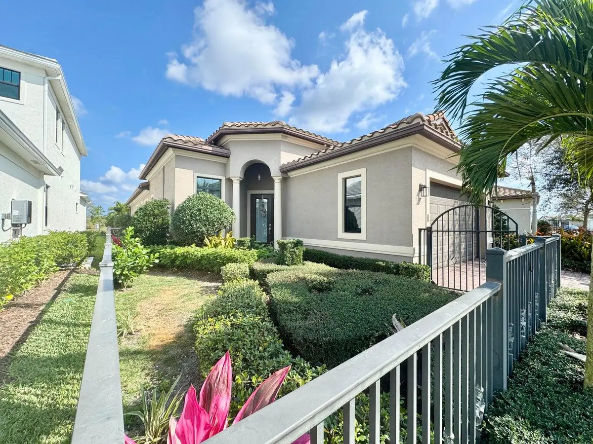 320 Fascino Circle at 320 SE Fascino Circle, Port St. Lucie