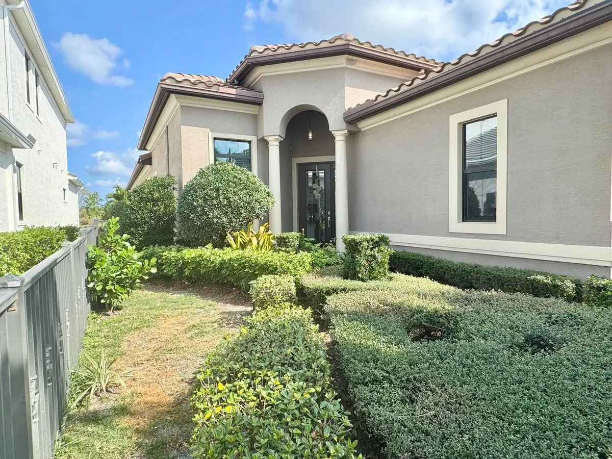 20250204210126093962000000-o at 320 SE Fascino Circle, Port St. Lucie