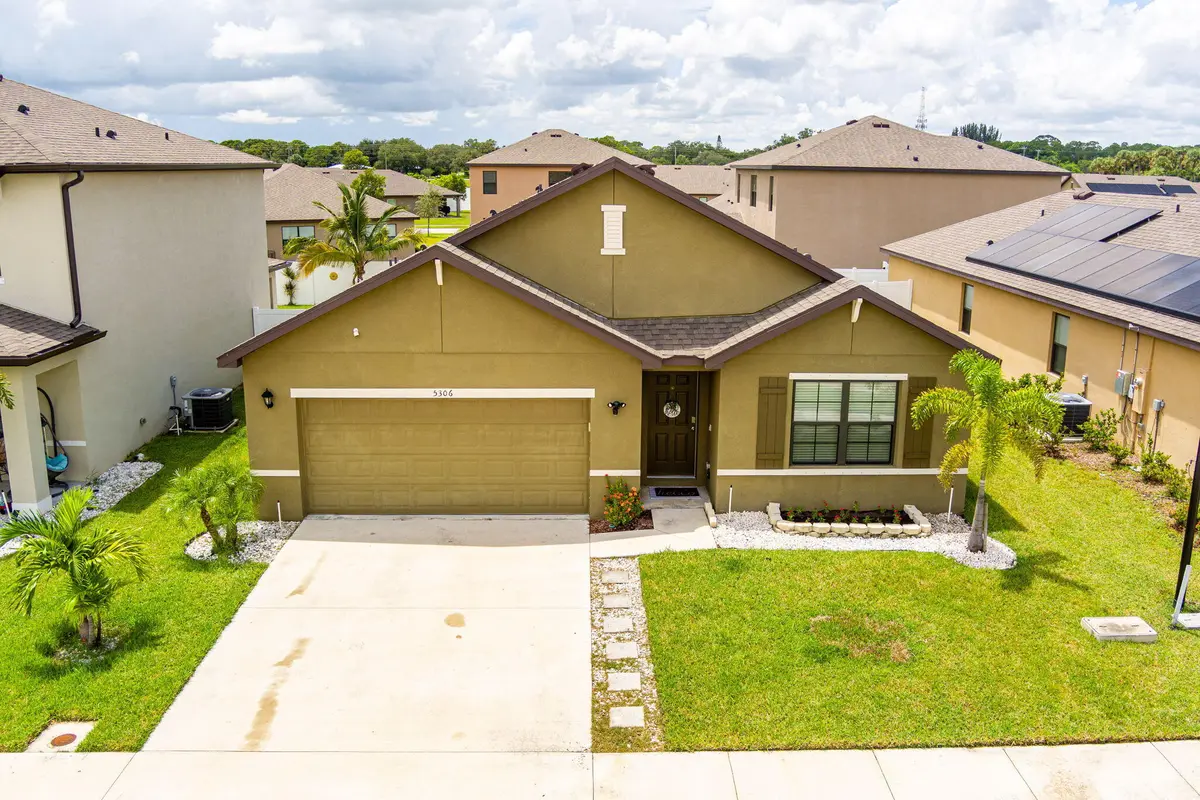 41-web-or-mls-5306-entertainment-way at 5306 Entertainment Way, Fort Pierce