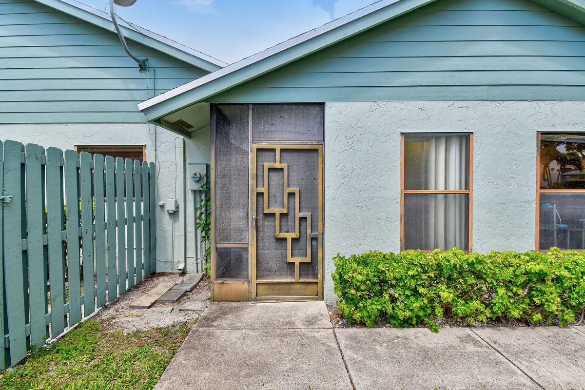 3180NW6thSt(4) at 3180 NW 6th Street, Delray Beach