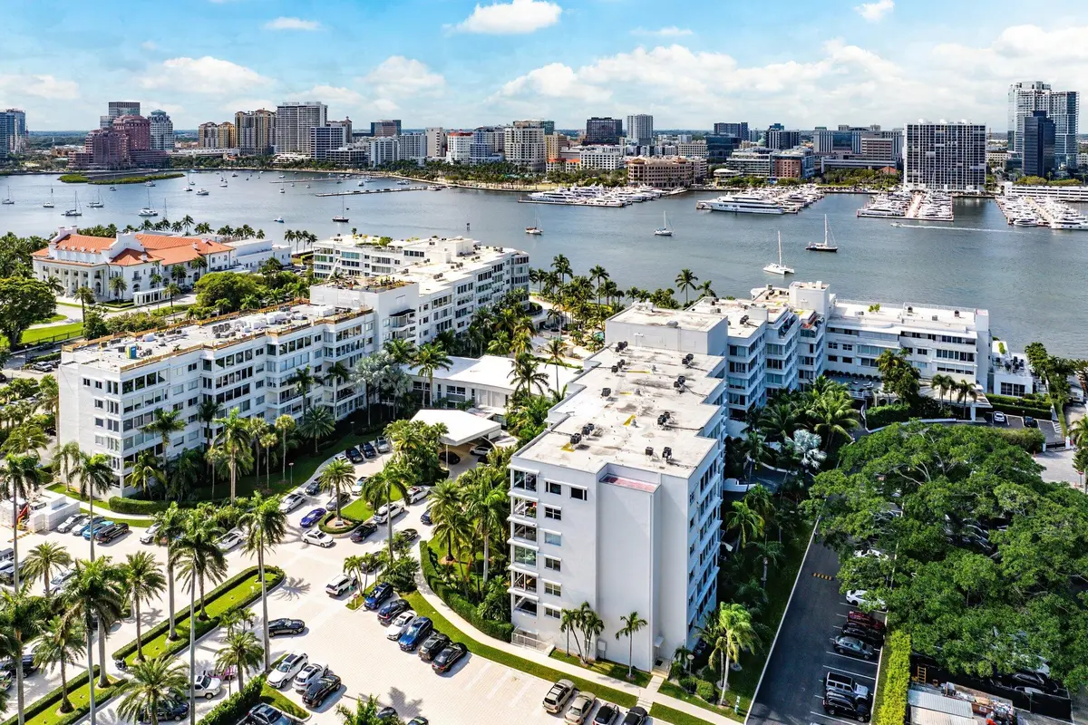 Wonderful in-town location at 44 Cocoanut Row 526b, Palm Beach