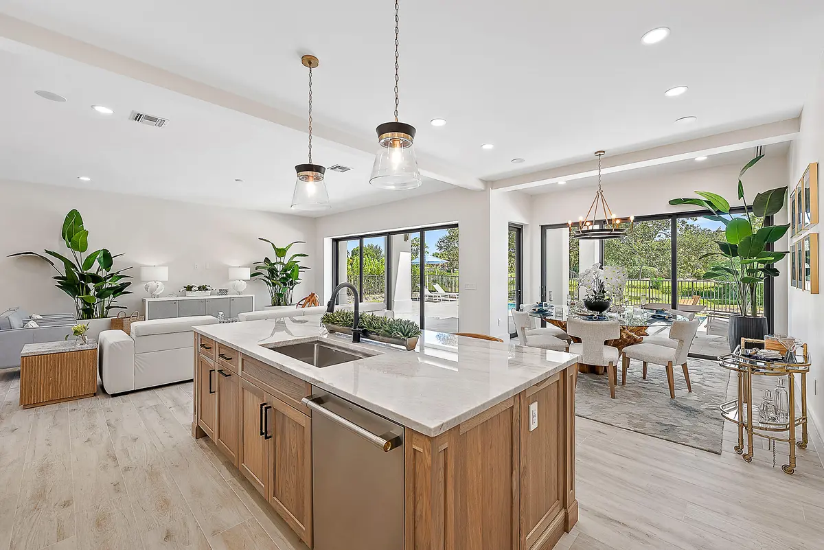 Kitchen / Family Room at 325 Fairway, Tequesta