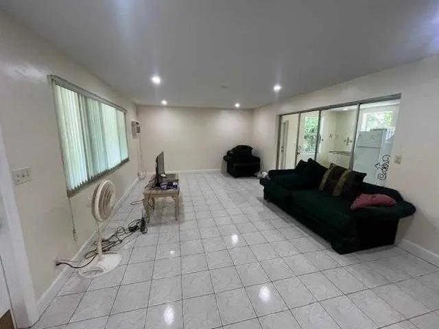 330 Long Island Avenue, Fort Lauderdale, FL – photo 8