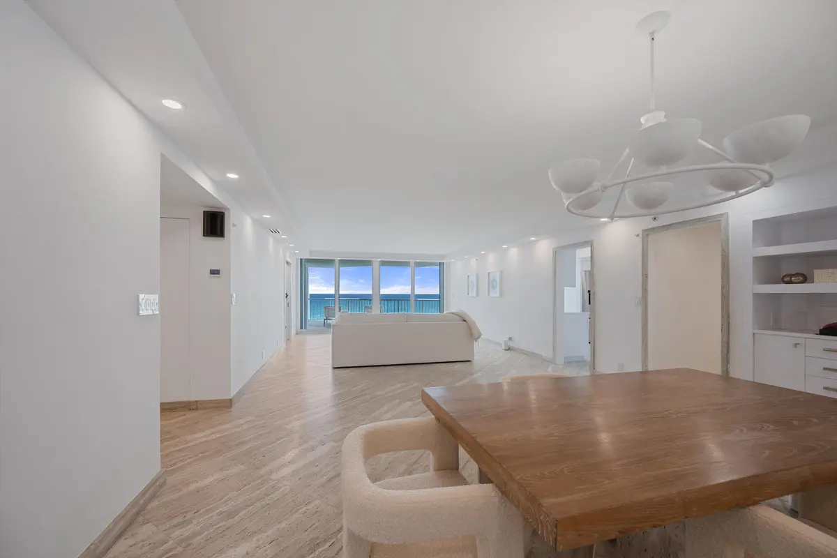 Dining/Living at 3170 S Ocean Boulevard 601n, Palm Beach