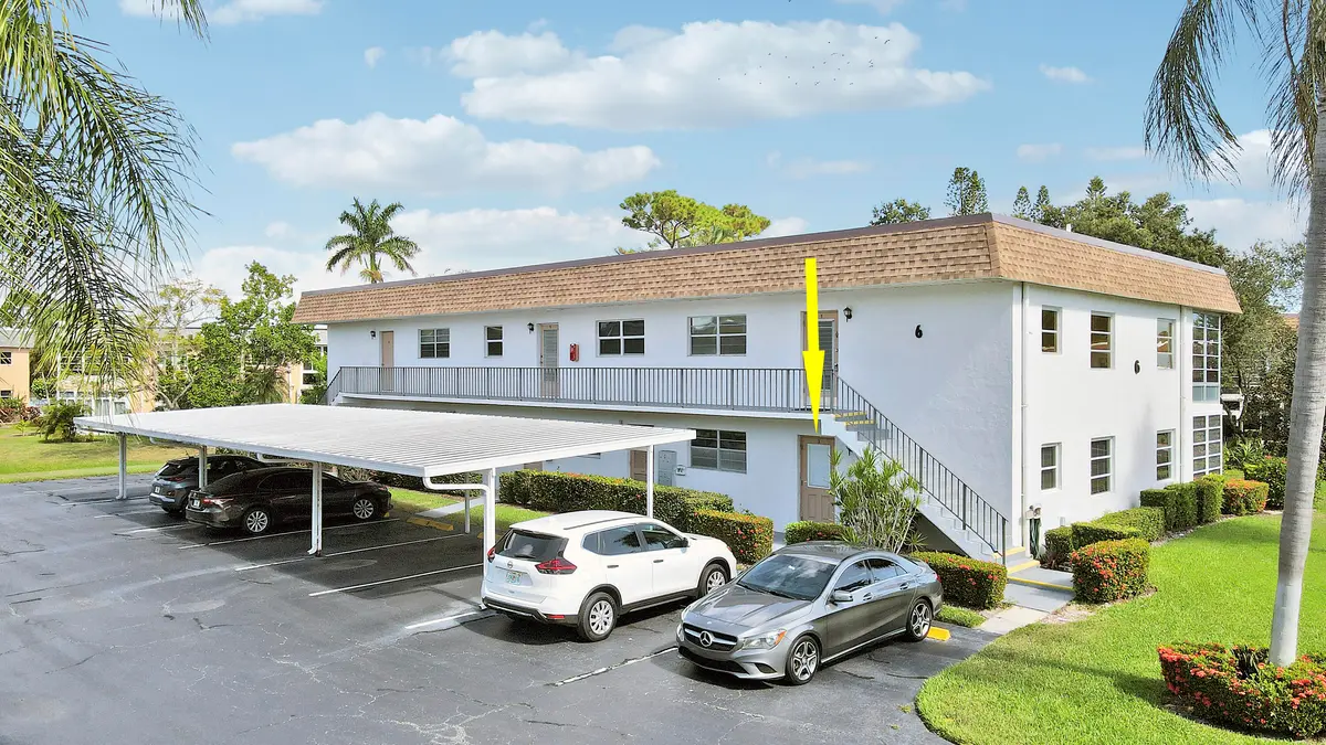 Kingswood Building 2 at 2950 SE Ocean Boulevard 6-3, Stuart