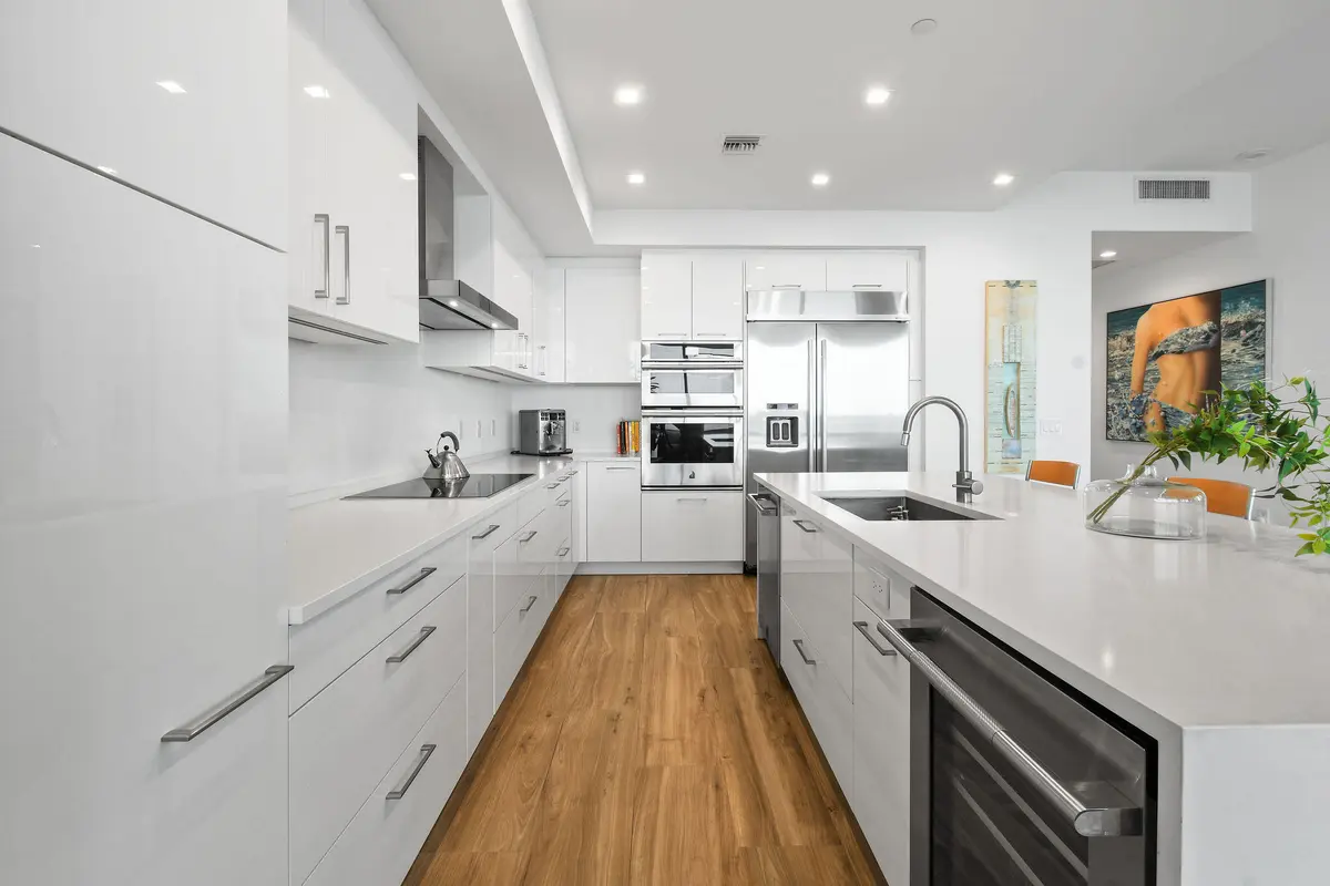 High-end Appliances at 3 Water Club Way 601, North Palm Beach