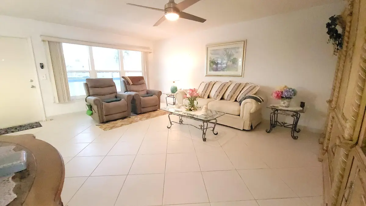 209 Greenbrier A, West Palm Beach, FL – photo 4