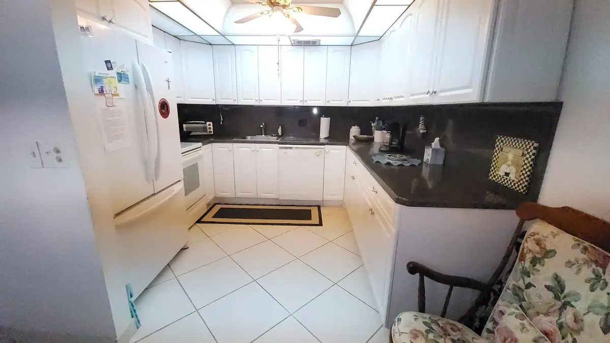 209 Greenbrier A, West Palm Beach, FL – photo 6