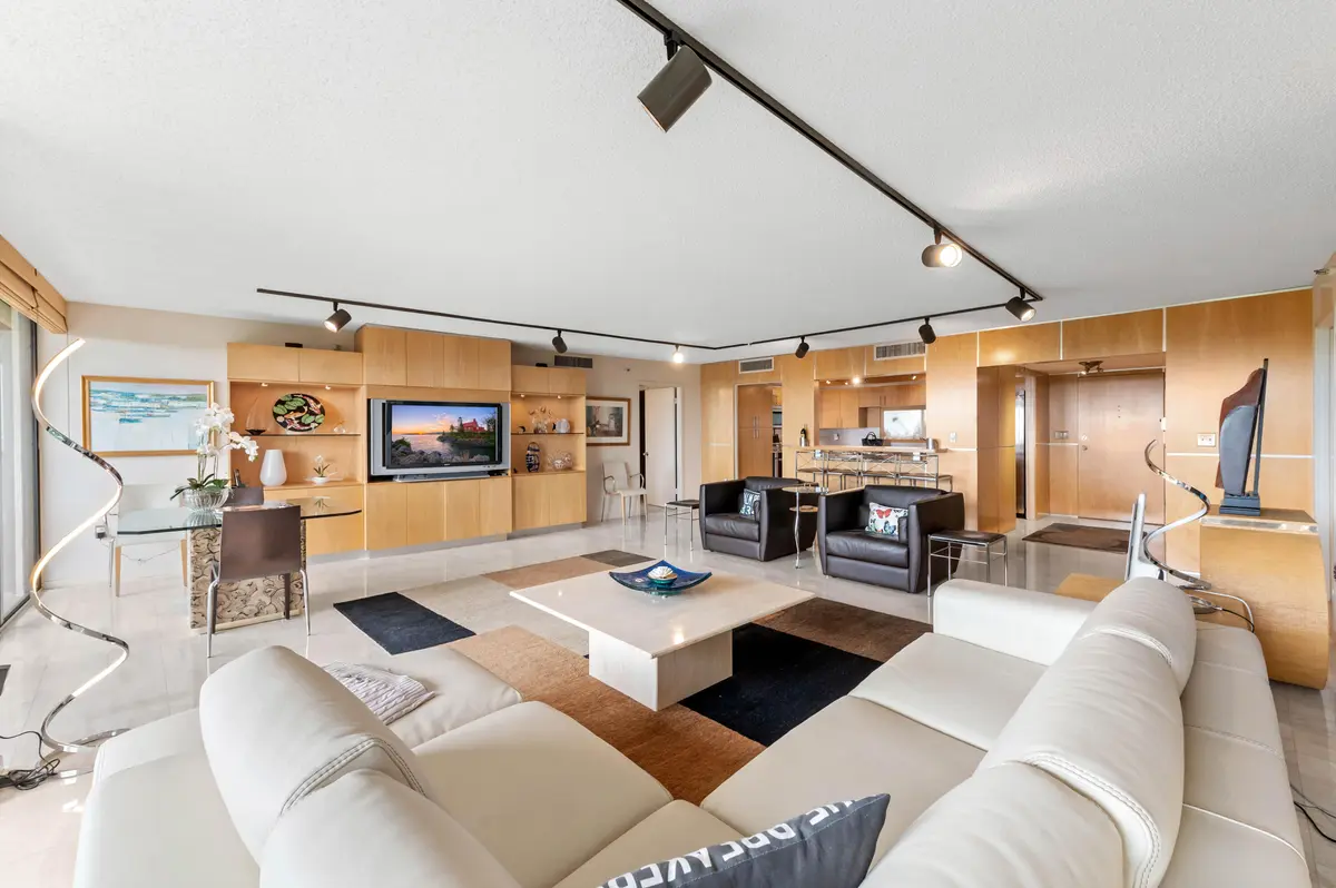 OPEN CONCEPT LIVING ROOM at 2480 Presidential Way 603, West Palm Beach