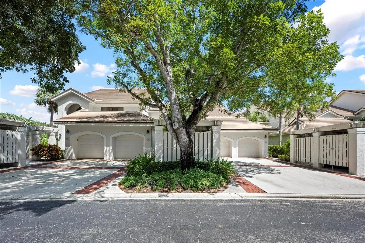 01-LUX_9782 at 3941 Back Bay Drive 226, Jupiter