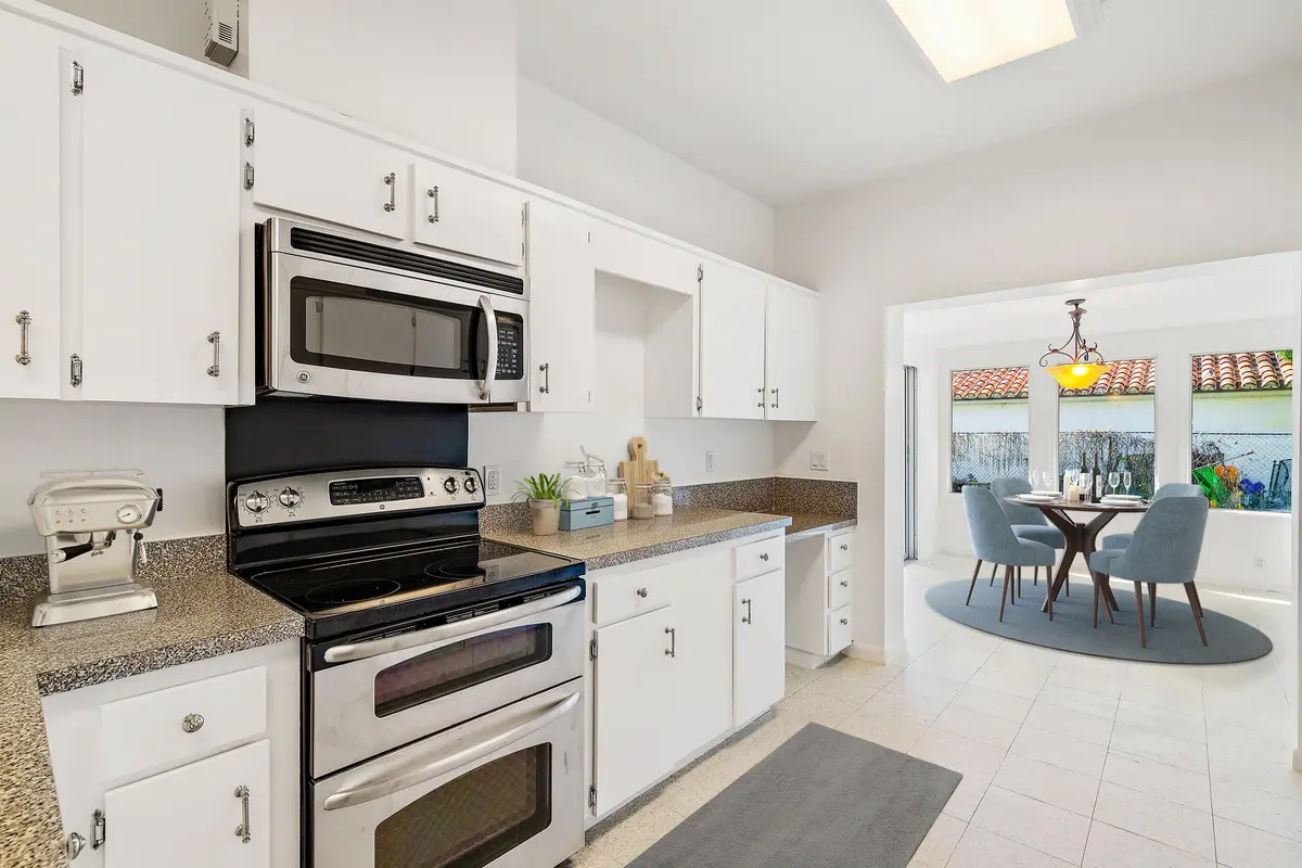 KItchen with dining area at 210 Russlyn Drive, West Palm Beach