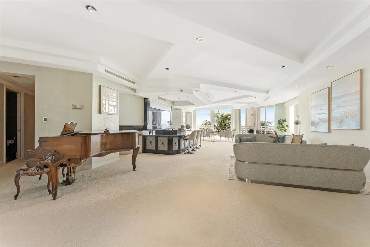 Family Room at 800 S Ocean Boulevard 303, Boca Raton