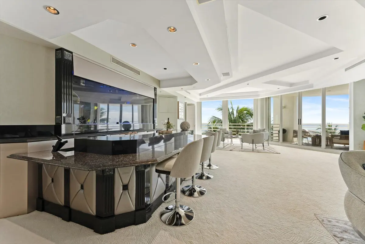 Bar at 800 S Ocean Boulevard 303, Boca Raton