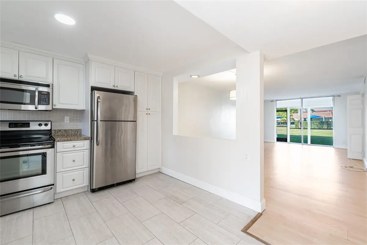 HOLLYBROOK KIT 1 at 9523 S Hollybrook Lake Drive 107, Pembroke Pines