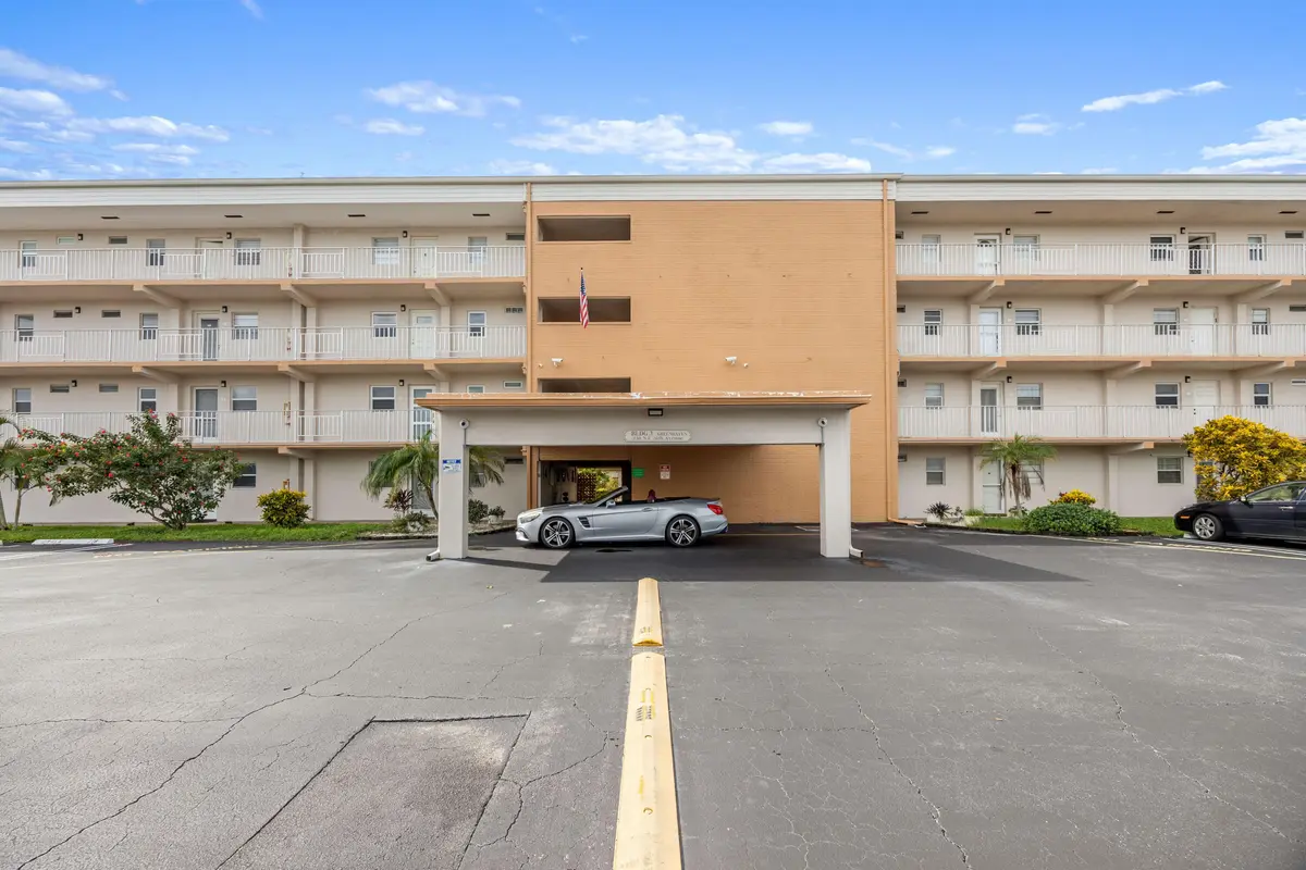 Front at 230 NE 26th Avenue 206, Boynton Beach