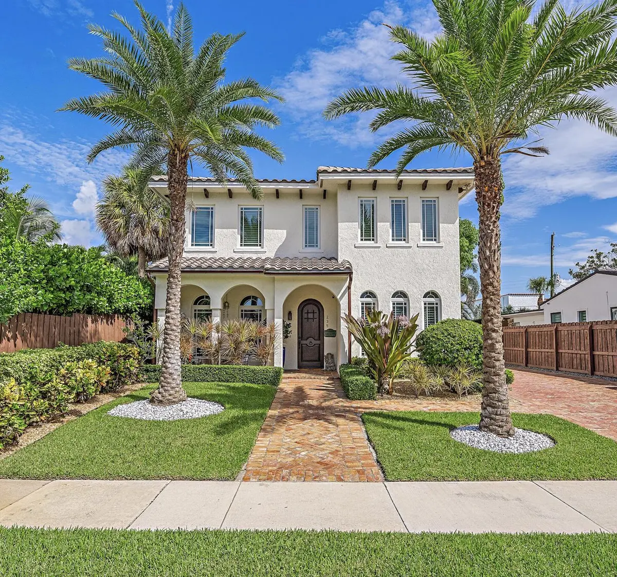 Greymon-1 at 235 Greymon Drive, West Palm Beach