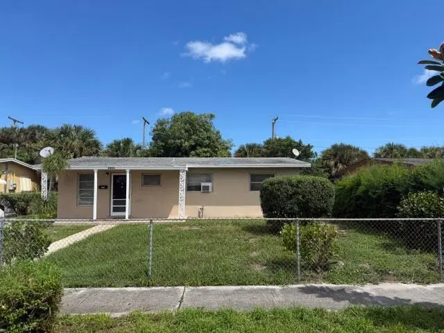 IMG_2252 at 1441 8th Street, West Palm Beach