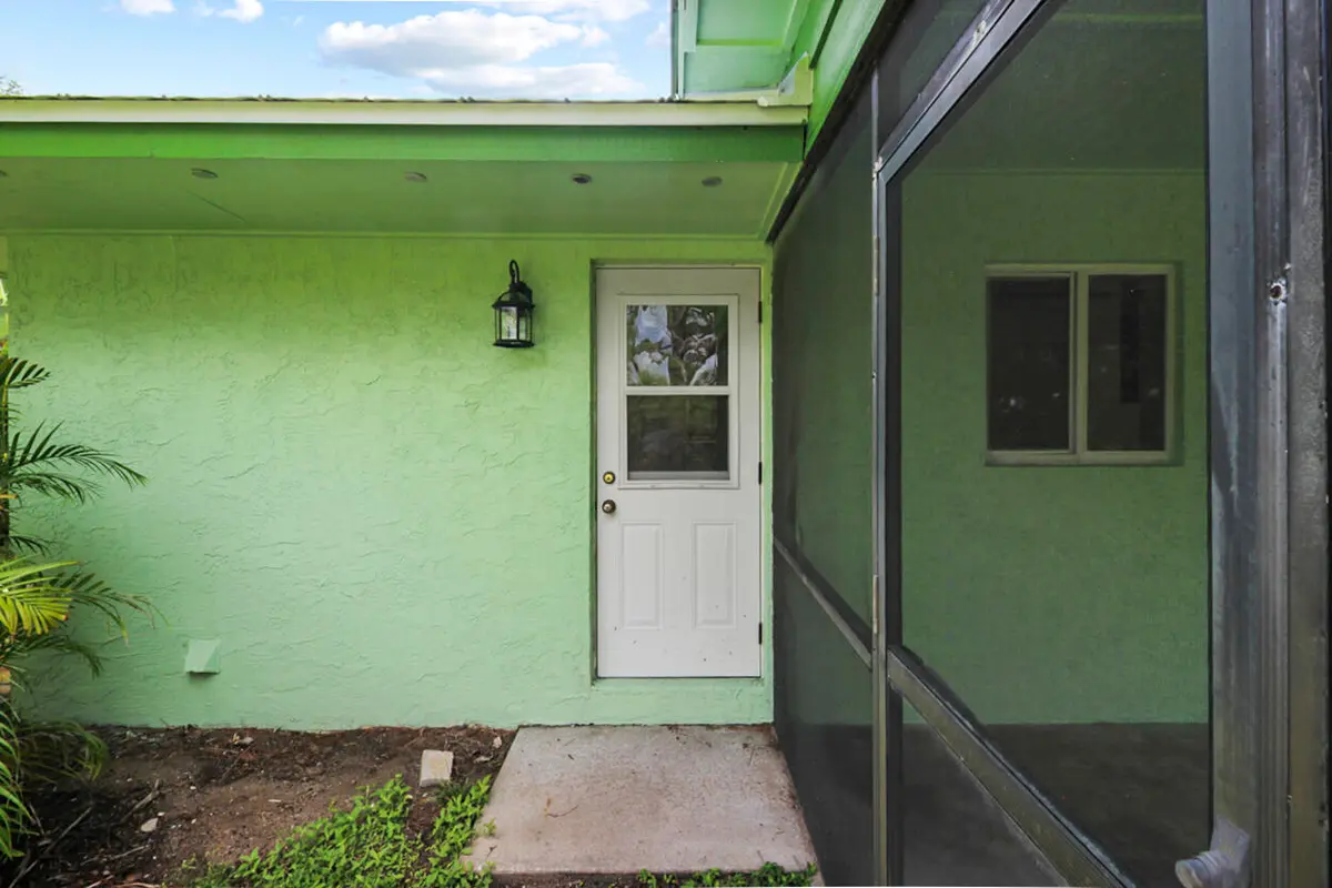 Rear Entry at 431 NE Julia Court, Jensen Beach