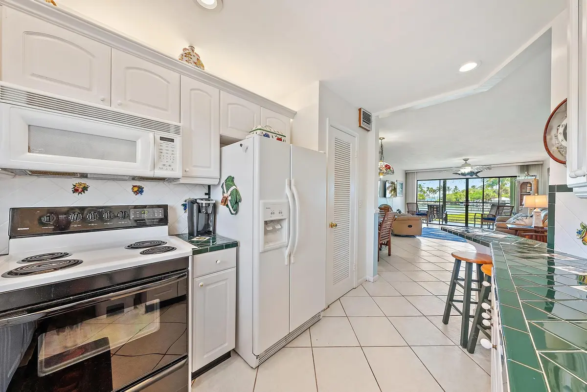 755 Saturn St apt 205d-12 at 755 Saturn D205 Street D205, Jupiter