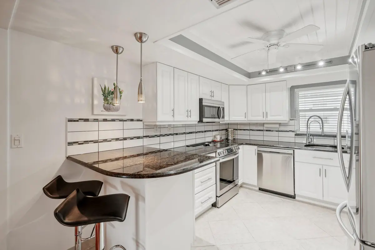 N Ocean Blvd 212-018 at 5540 N Ocean Boulevard 212, Ocean Ridge