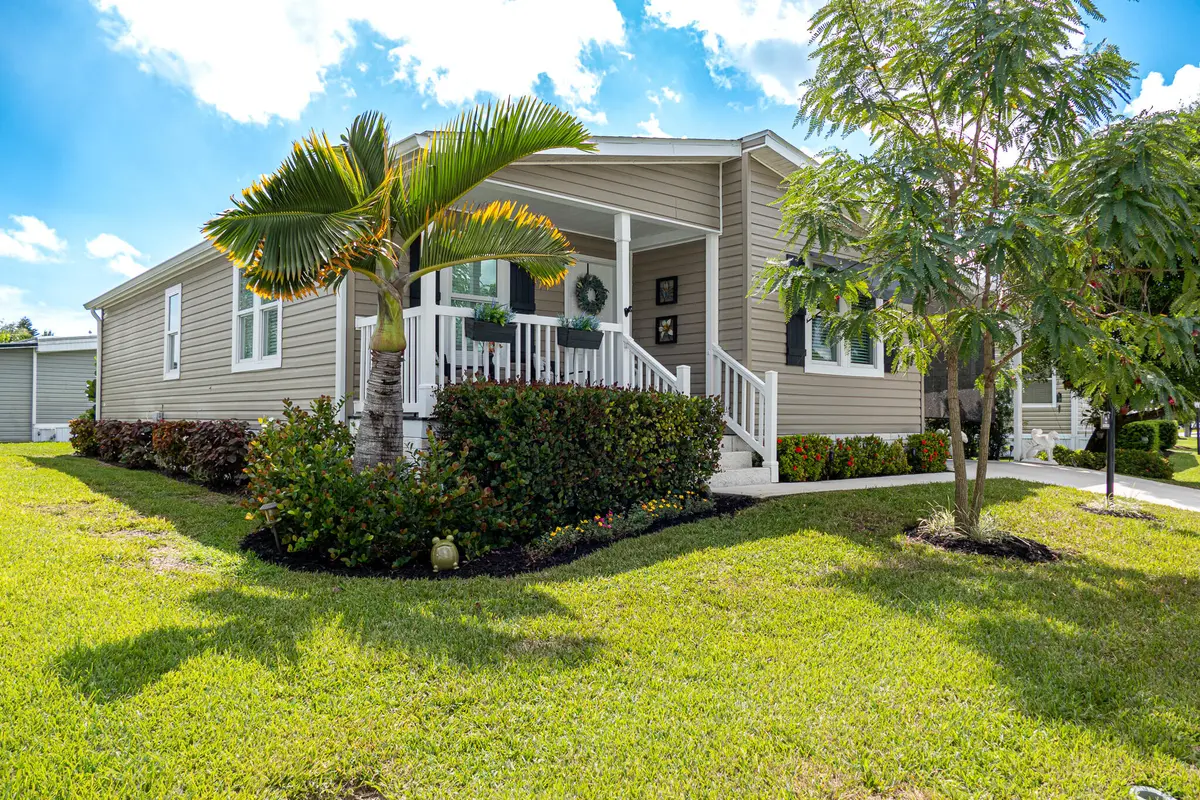 front 4 at 94 N North Warner Drive, Jensen Beach