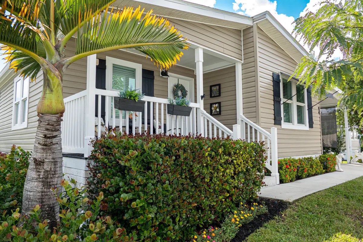 front 7 at 94 N North Warner Drive, Jensen Beach