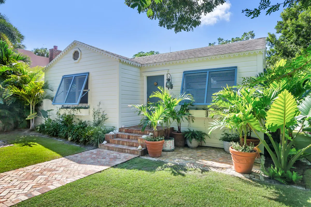 low-8 at 744 Avon Road, West Palm Beach