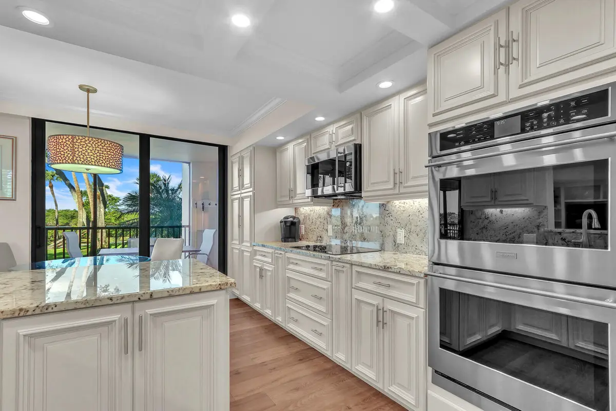 Kitchen at 1000 N Us Highway 1 An104, Jupiter