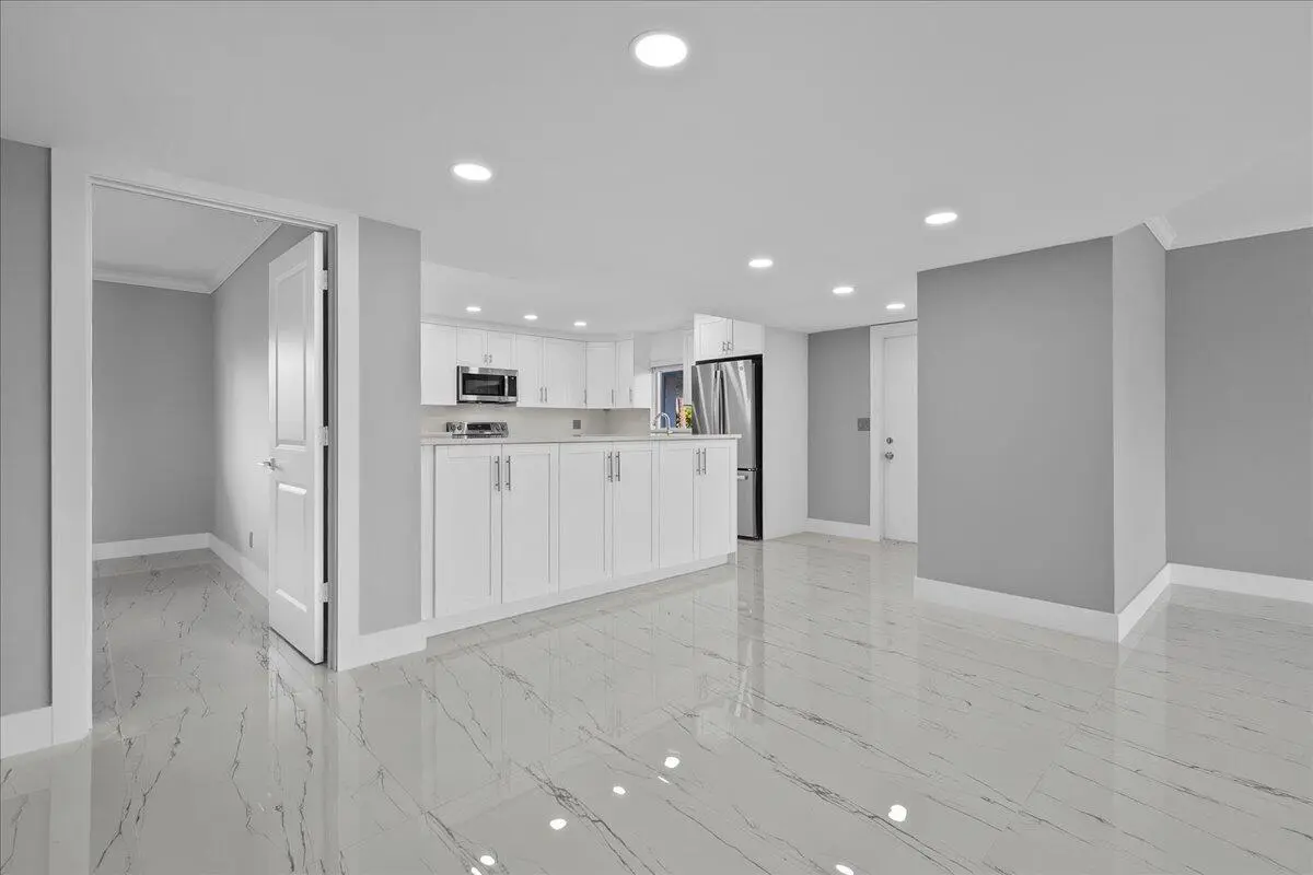 3-JLC_3821 at 3040 Lake Shore Drive 101, Riviera Beach