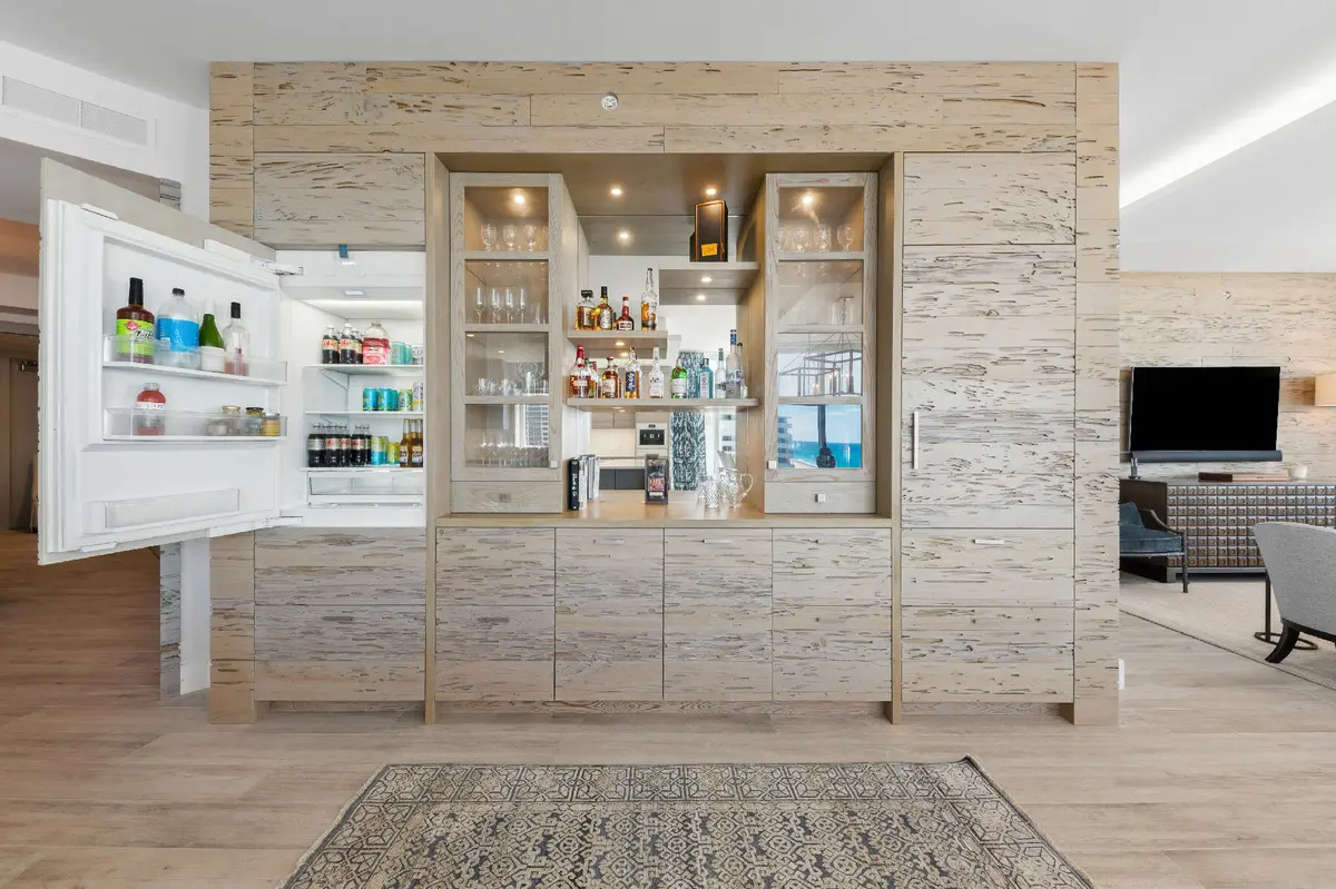 Built-in bar at 3730 N Ocean Drive 10b, Singer Island