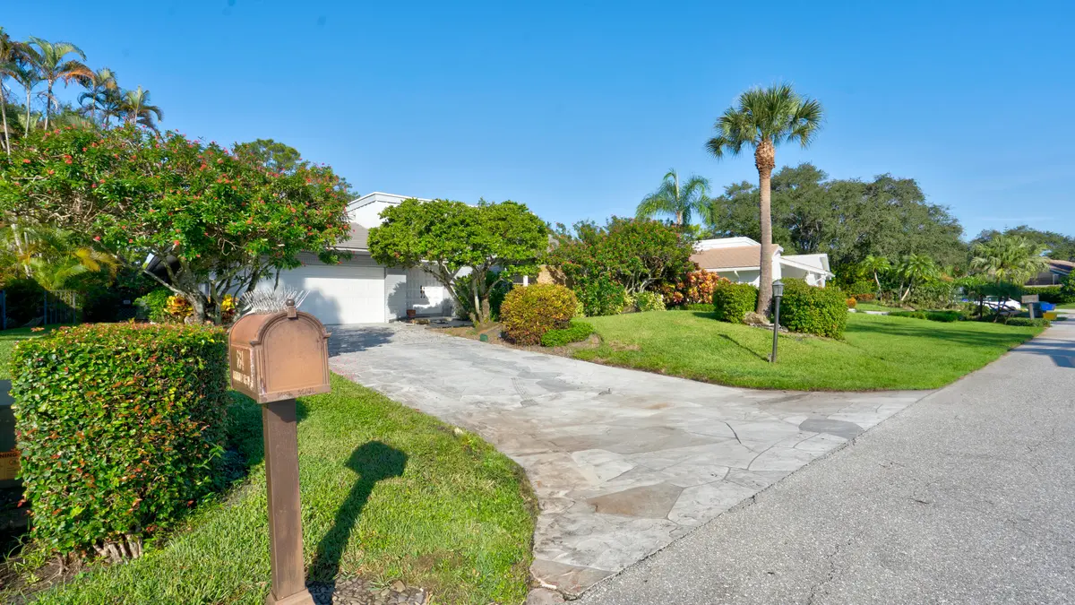 634 Lakewoode Cir w Delray Beach 33445-5 at 634 W Lakewoode Circle, Delray Beach