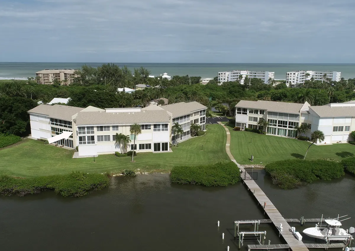 Arrow DJI_0784 at 2370 NE Ocean Boulevard C305, Stuart