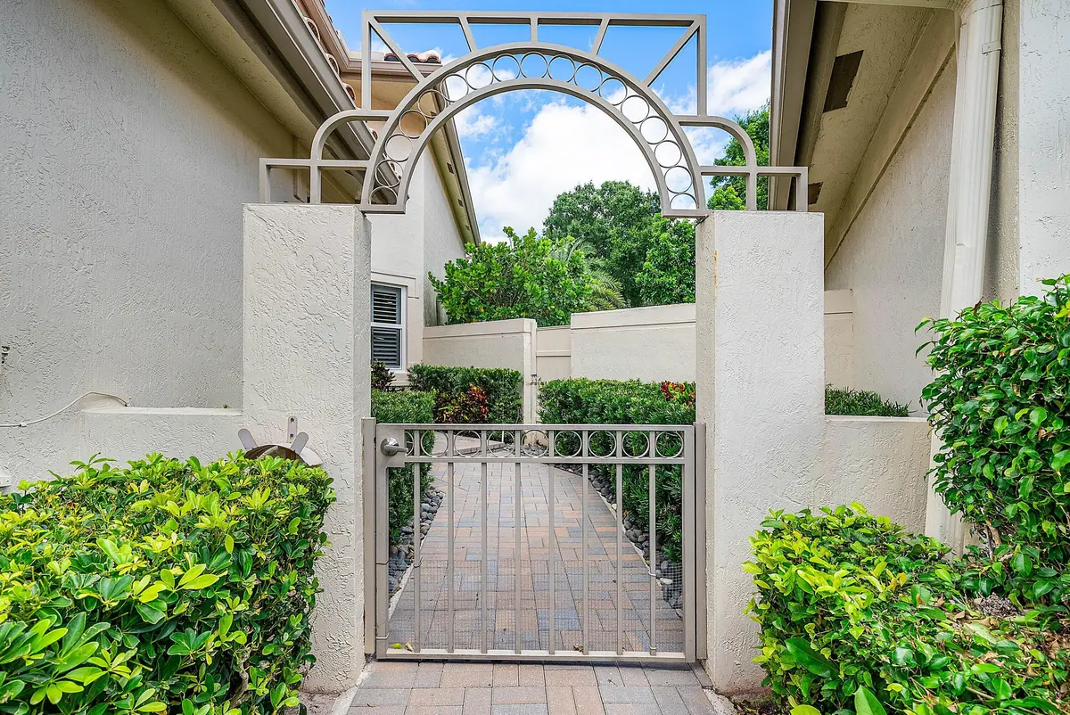 005-5338Northwest26thCircle-BocaRaton-FL at 5338 NW 26th Circle, Boca Raton