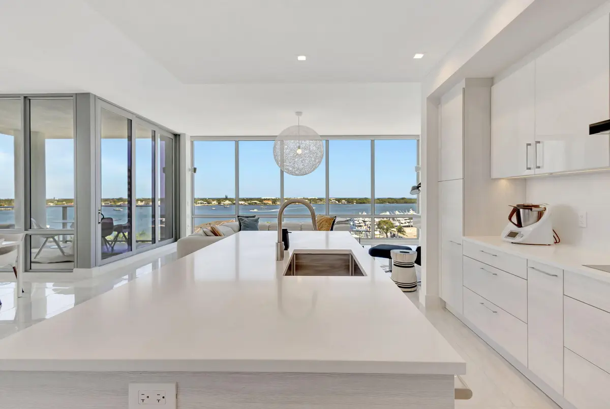 5-web-or-mls-5D1A1611 at 3 Water Club Way 701, North Palm Beach
