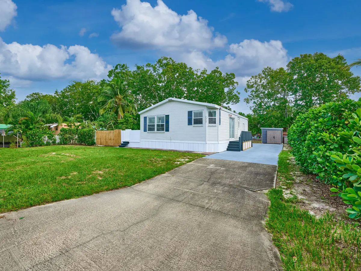 Front Exterior at 7359 SE Eagle Avenue, Hobe Sound