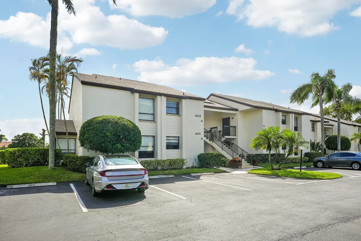 front exterior at 402 Wingfoot Drive B, Jupiter