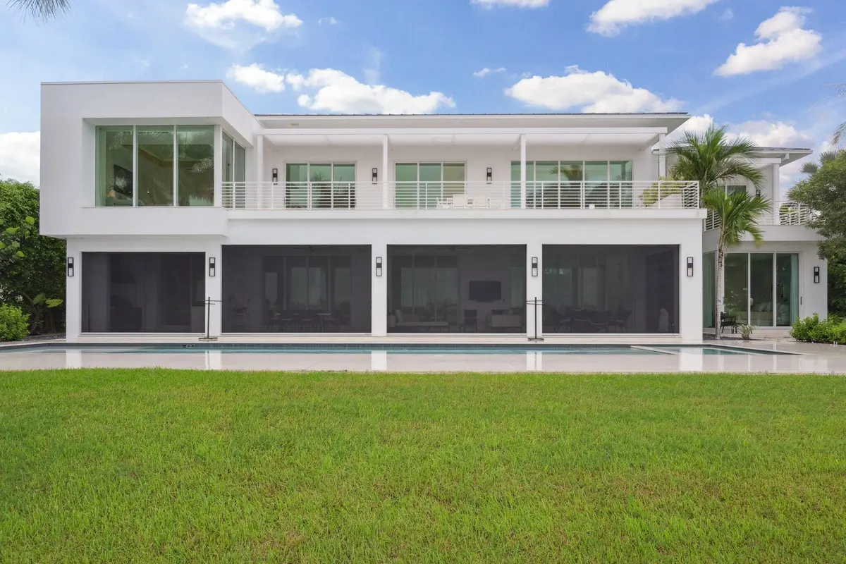 Rear view at 6900 SE Harbor Circle, Stuart