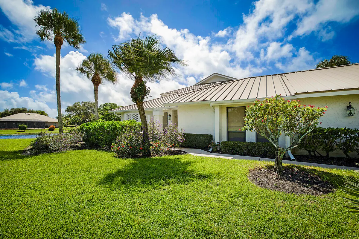 02_5611_SE_Foxcross_Place_2_mls at 5611 SE Foxcross Place 5611, Stuart