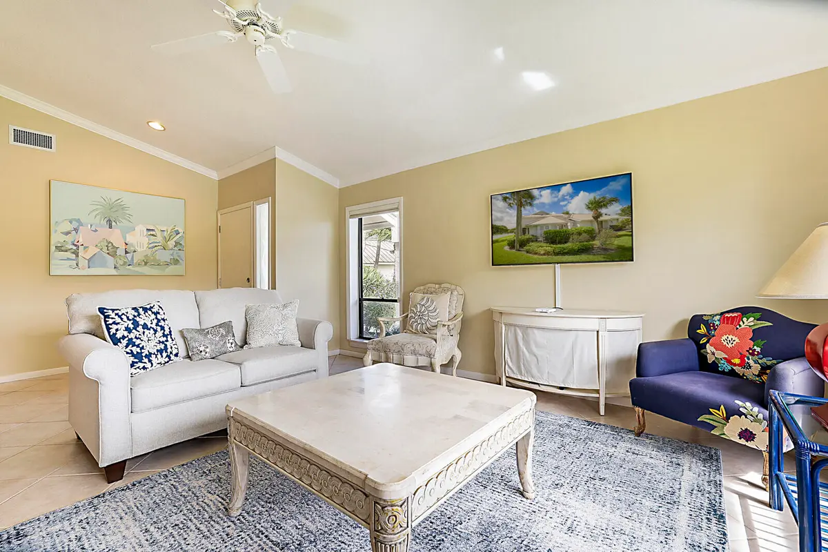 07_5611_SE_Foxcross_Place_7_mls at 5611 SE Foxcross Place 5611, Stuart