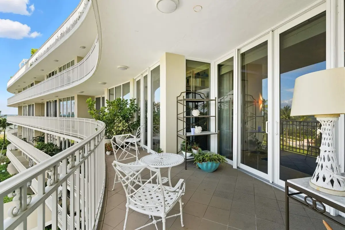 100 Royal Palm Way(3) at 100 Royal Palm Way F4, Palm Beach