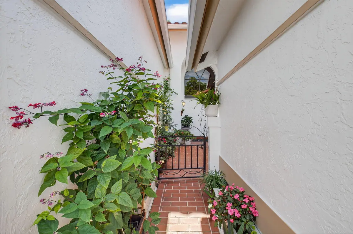 4-web-or-mls-DSC_4515 at 10559 Ladypalm Lane A, Boca Raton