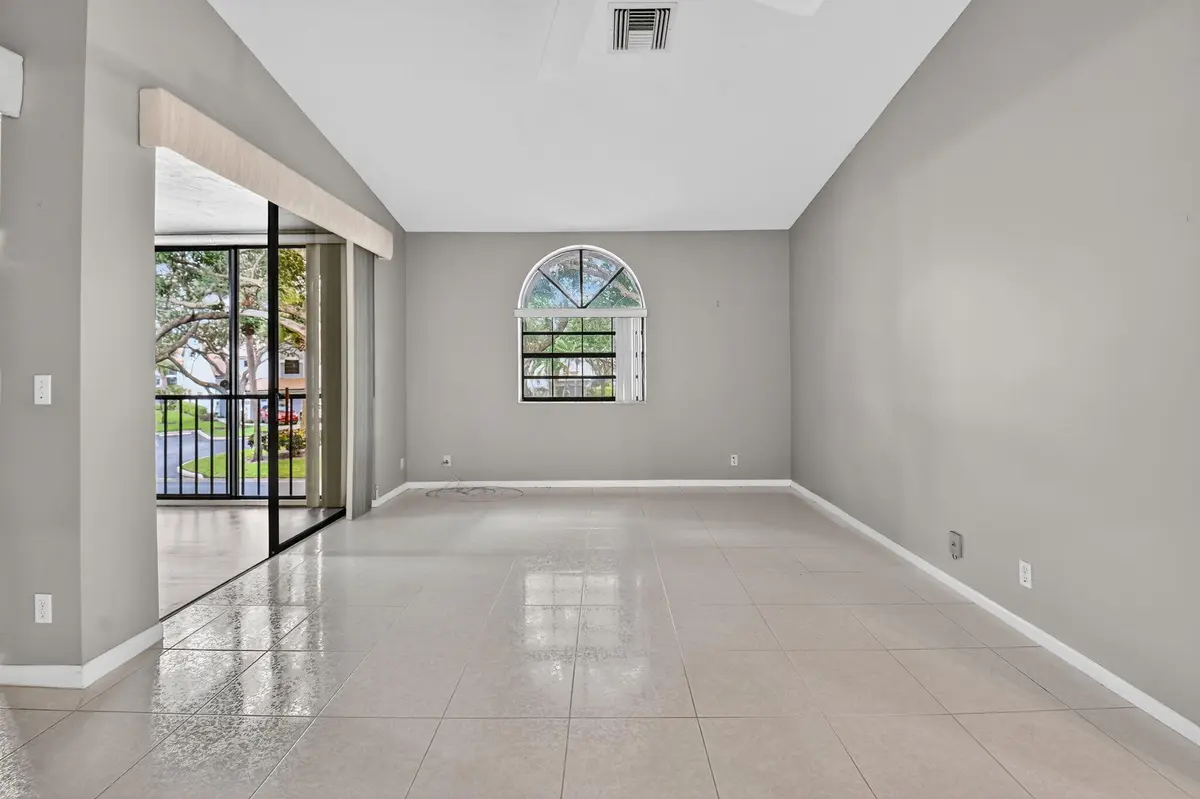 Living Room at 5414 Venetia Court G, Boynton Beach