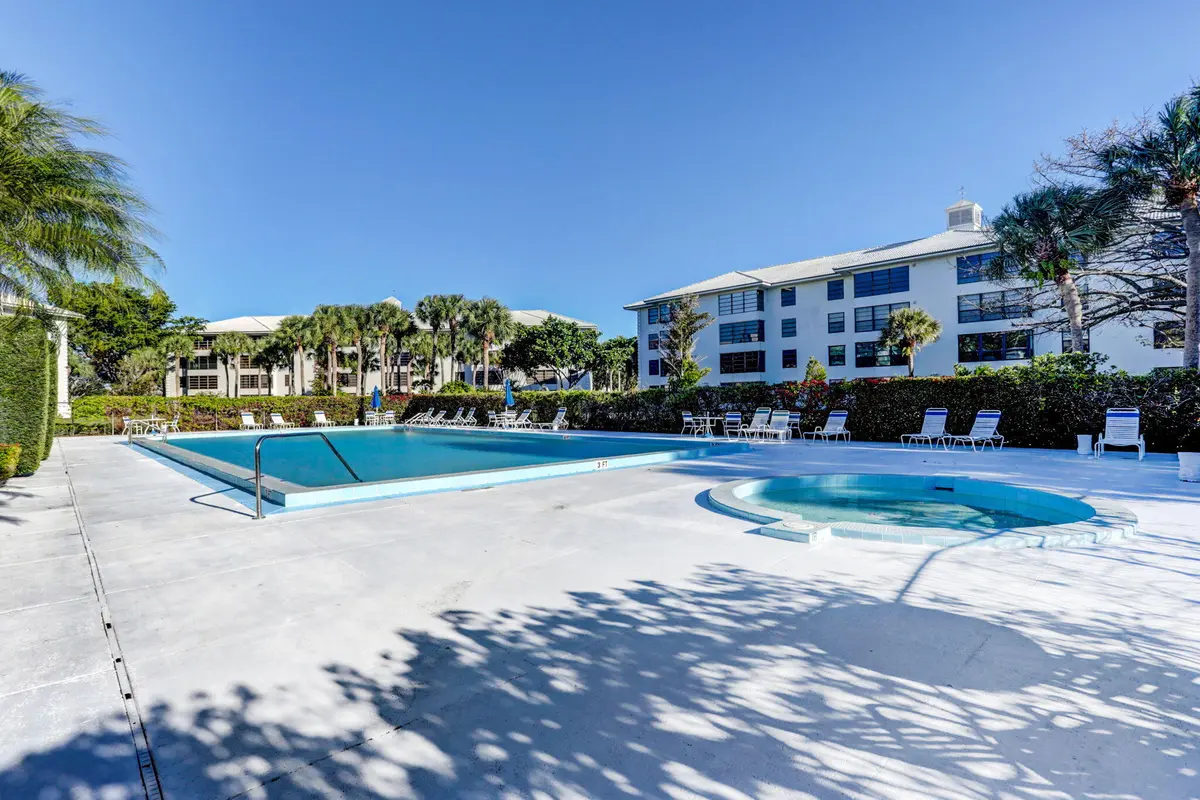 47-web-or-mls-IMG_0371_2_3_4_5 at 3516 Whitehall Drive 101, West Palm Beach