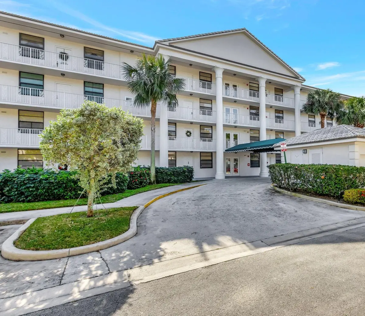 Front at 3516 Whitehall Drive 101, West Palm Beach