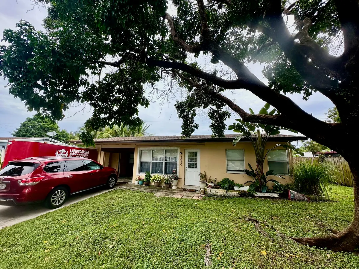 FRONT at 2930 NE 10 Terrace, Pompano Beach